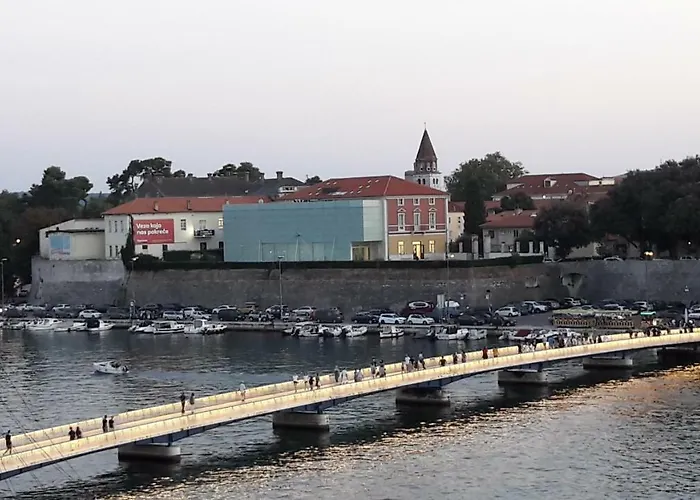 Most Zadar דירה *